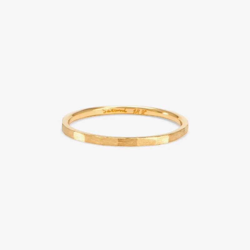 Shop Stylish Jewelry Now And Save Big R8701 | 1.4mm Stripe Band