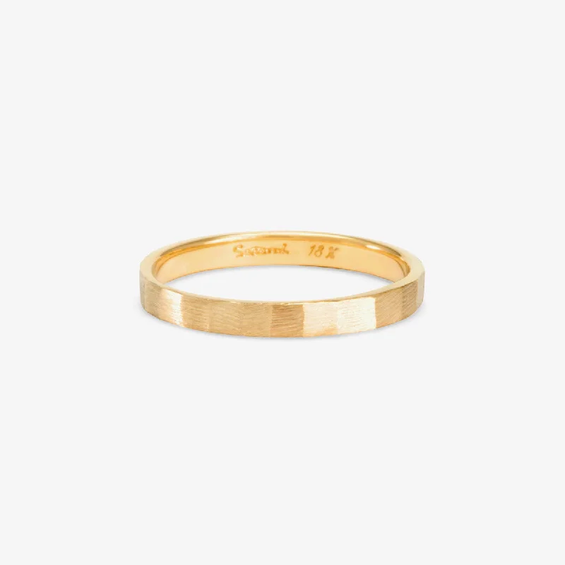 Must-Have Jewelry Pieces At Reduced Prices R8702 | 2.4mm Stripe Band