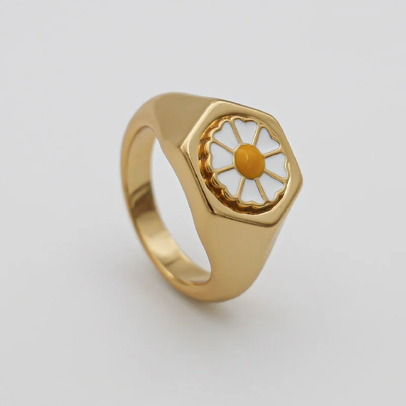 Affordable Luxury Jewelry – Style At A Great Price Daisy Signet Ring