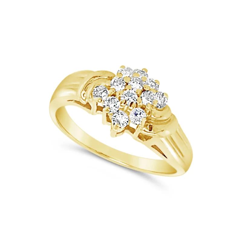 Holiday Jewelry Sale – Perfect Gifts At The Best Prices Diamond Cluster Design Ring Holiday Jewelry Sale – Perfect Gifts At The Best Prices Diamond Cluster Design Ring