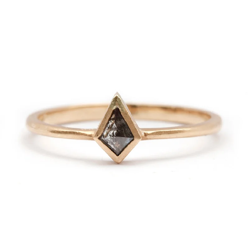 Adjustable Charm Bracelets For A Perfect Fit Grey Diamond Vertical Kite Ring