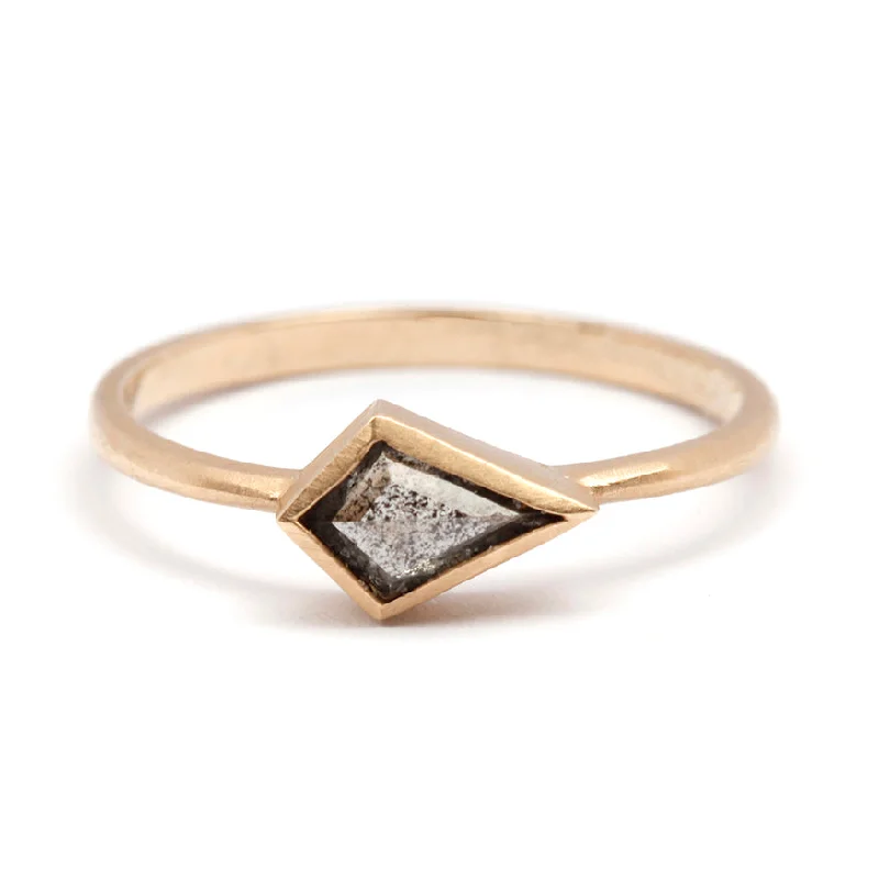Eco-Friendly Sustainable Jewelry For Conscious Buyers Horizontal Grey Diamond Kite Ring Eco-Friendly Sustainable Jewelry For Conscious Buyers Horizontal Grey Diamond Kite Ring