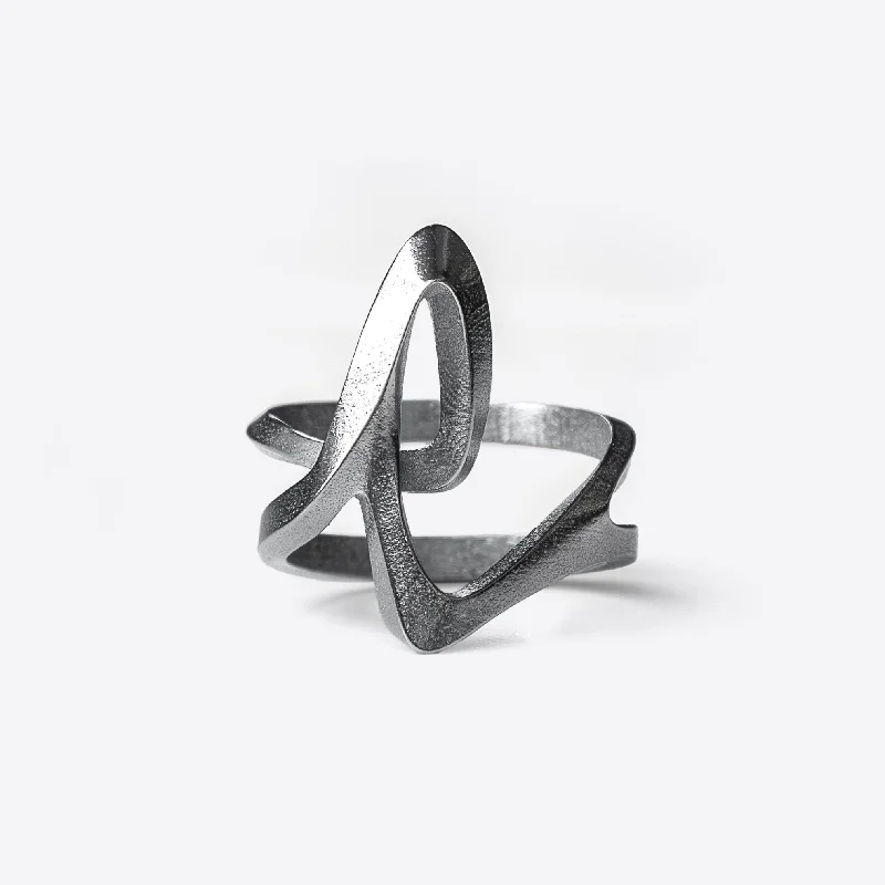 Timeless Elegance At Unbelievable Discounts L Stainless Steel Ring