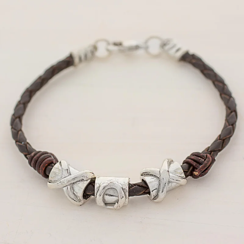 Best-Selling Jewelry Now Available At Special Deals Silver Love in Brown 999 Silver Brown Pendant Wristband Bracelet from Guatemala Best-Selling Jewelry Now Available At Special Deals Silver Love in Brown 999 Silver Brown Pendant Wristband Bracelet from Guatemala