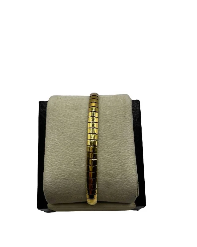 Flash Sale On Elegant Jewelry – Don't Miss Out Women's Vintage Snake Bracelet In Yellow Gold Flash Sale On Elegant Jewelry – Don't Miss Out Women's Vintage Snake Bracelet In Yellow Gold