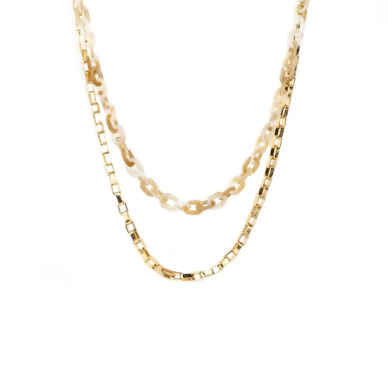 Seasonal Jewelry Clearance – Best Styles At The Lowest Prices Double Resin/metal Link Necklace In Gold Seasonal Jewelry Clearance – Best Styles At The Lowest Prices Double Resin/metal Link Necklace In Gold