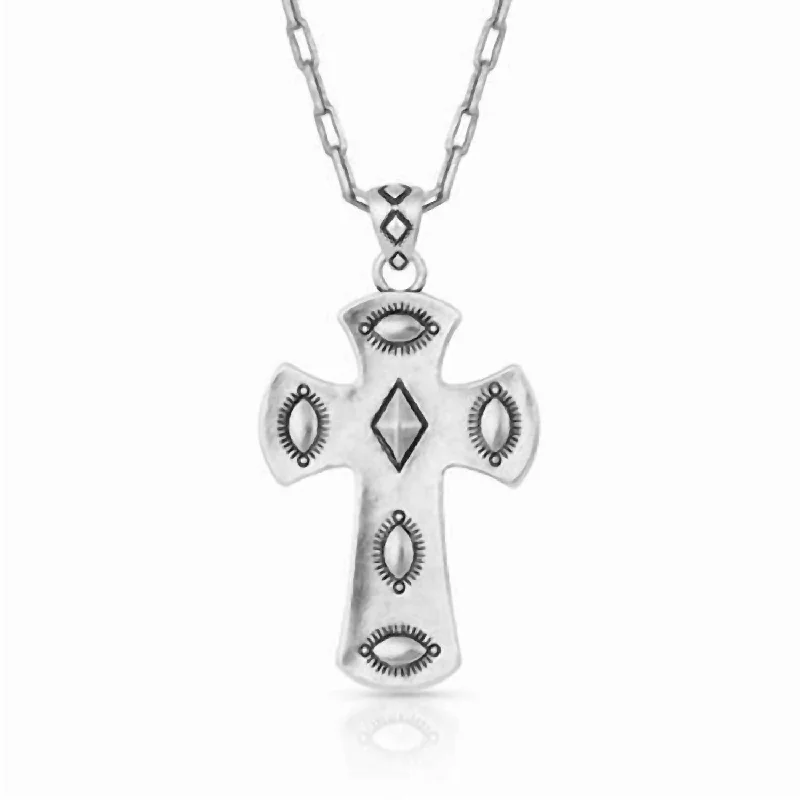 Discounted Jewelry For A Glamorous Look Women's Studded Royal Chunky Cross Necklace In Silver Discounted Jewelry For A Glamorous Look Women's Studded Royal Chunky Cross Necklace In Silver