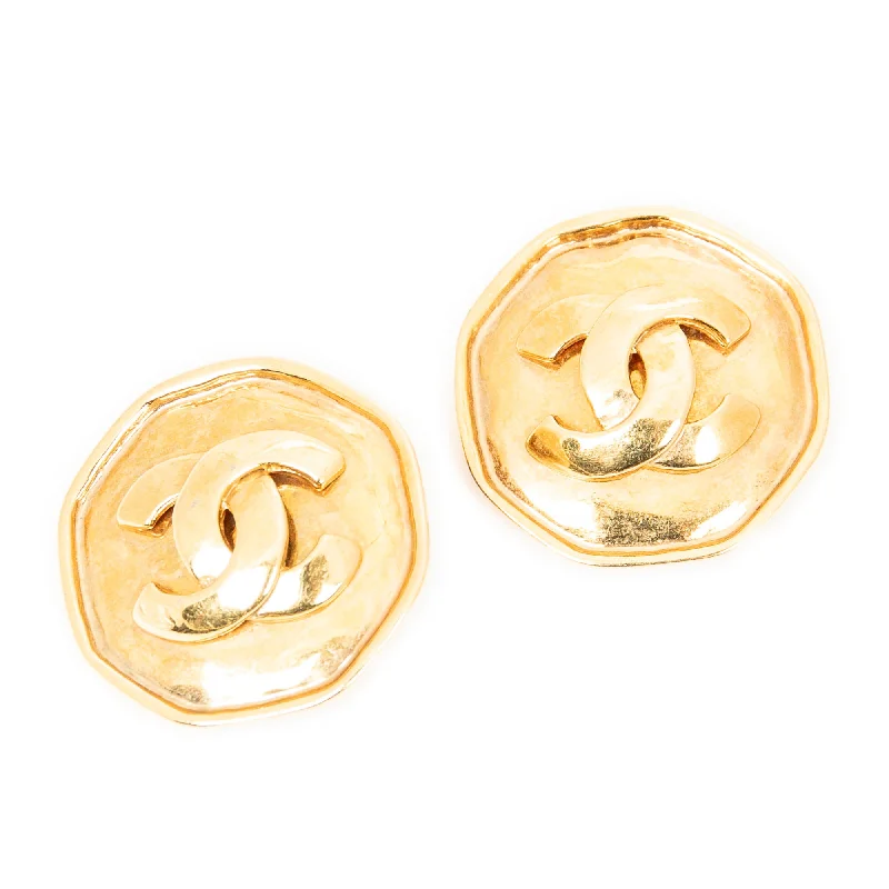 Delicate Crystal Jewelry For Sophisticated Charm CC Clip On Earrings