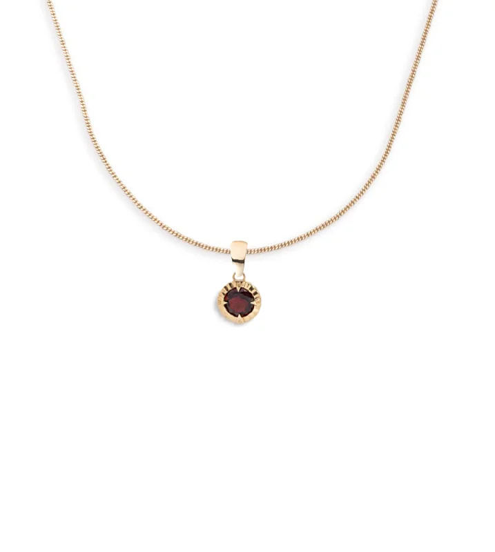 Trendy Minimalist Jewelry For Everyday Wear Internal Compass : Garnet Fine Diamond Cut Curb Necklace Trendy Minimalist Jewelry For Everyday Wear Internal Compass : Garnet Fine Diamond Cut Curb Necklace