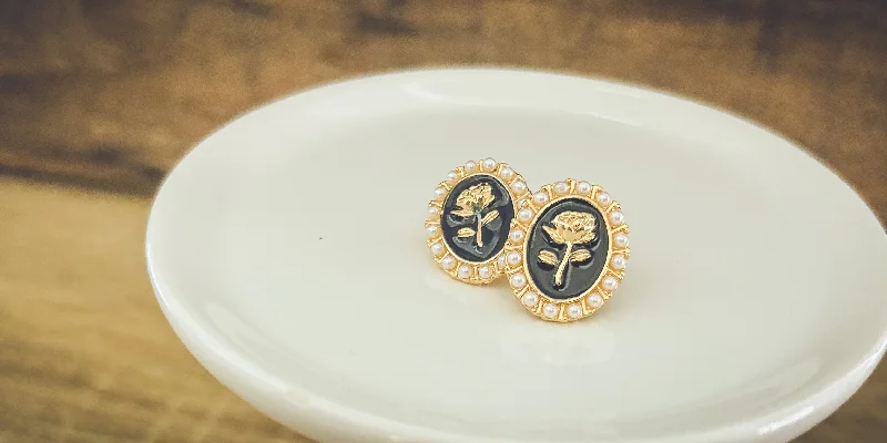 Exclusive Jewelry Sale – Sparkle For Less Beautiful Black and Pearl Rose Earrings