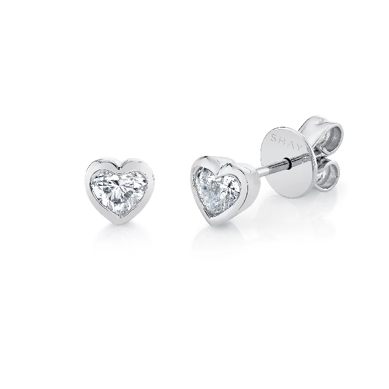 Exclusive Jewelry Sale – Limited-Time Discounts DIAMOND BEZEL HEART STUDS