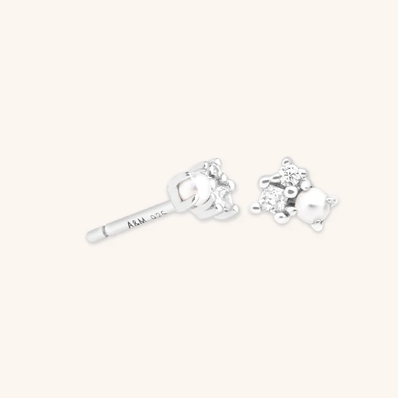 Elegant Jewelry At Unbeatable Offers – Shop Before It's Gone Pearl & Crystal Studs in Silver Elegant Jewelry At Unbeatable Offers – Shop Before It's Gone Pearl & Crystal Studs in Silver