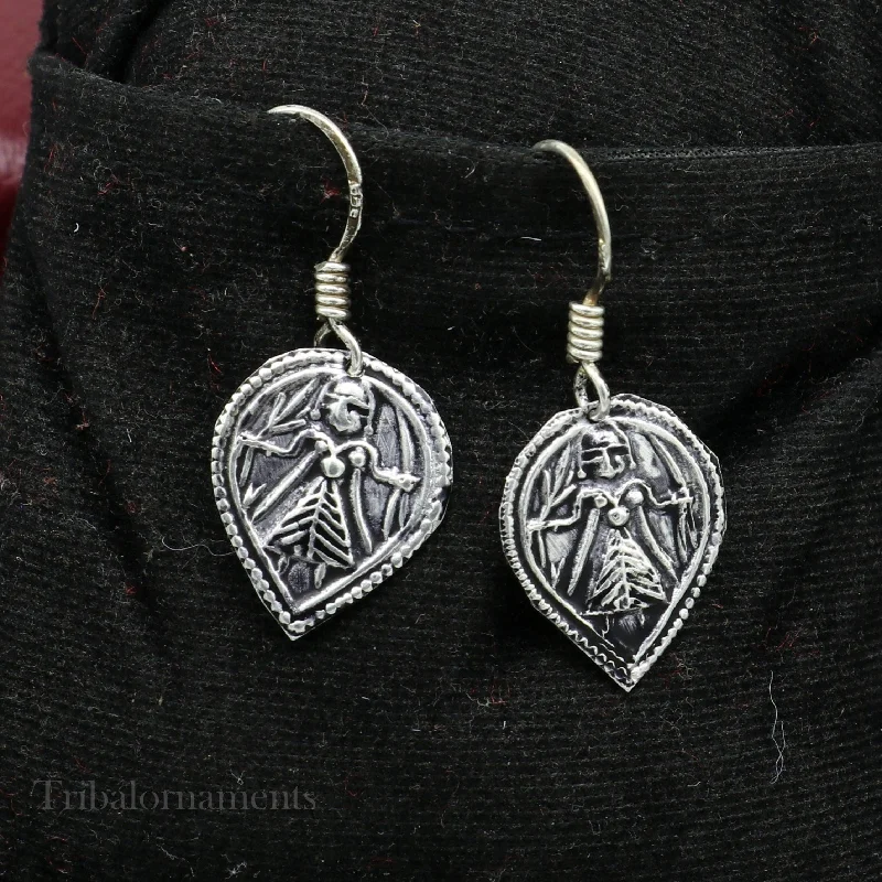 Unmissable Discounts On Timeless Jewelry Pieces Vintage style 925 sterling silver excellent customized traditional indian style hoops earring, amazing tribal ethnic earring ear957 Unmissable Discounts On Timeless Jewelry Pieces Vintage style 925 sterling silver excellent customized traditional indian style hoops earring, amazing tribal ethnic earring ear957
