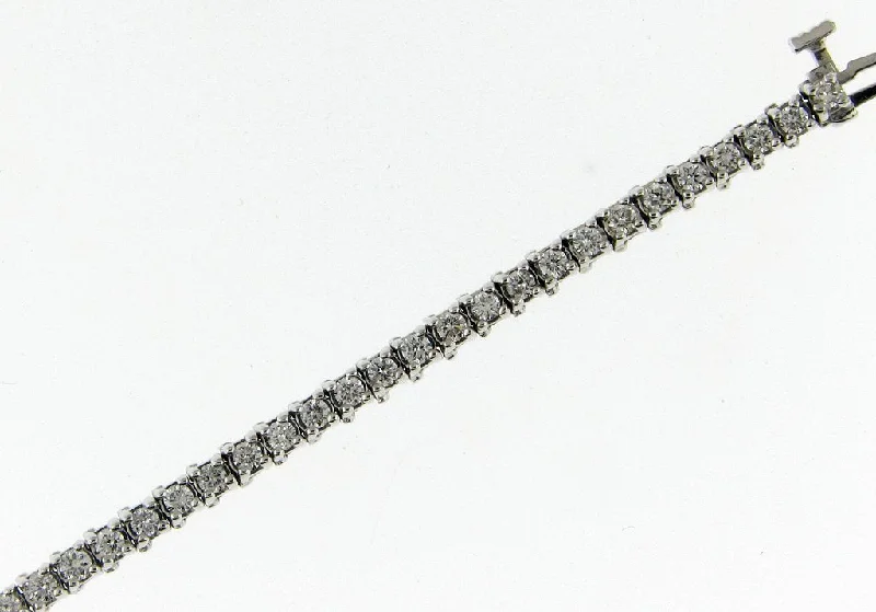 Jewelry Deals That Outshine The Rest Bremer Jewelry Tennis Diamond Bracelet in 14K White Gold (2.00ctw) Jewelry Deals That Outshine The Rest Bremer Jewelry Tennis Diamond Bracelet in 14K White Gold (2.00ctw)