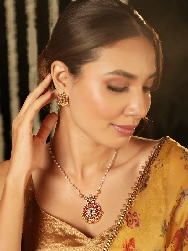 Premium Jewelry Now Available At Special Discounts Floral Radiance Pearl Beaded Chain with Kemp Stone Floral Motif Jewelry Set Premium Jewelry Now Available At Special Discounts Floral Radiance Pearl Beaded Chain with Kemp Stone Floral Motif Jewelry Set