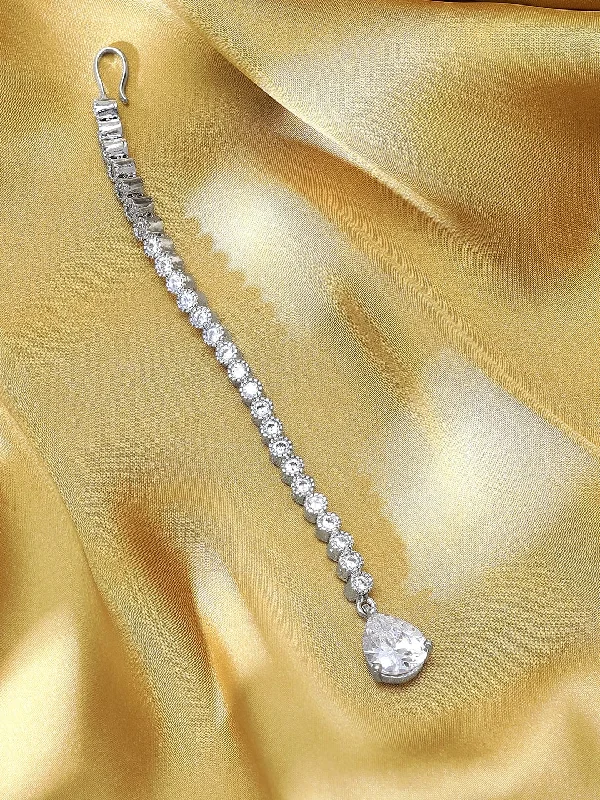 Shop Dazzling Jewelry At The Best Prices Rubans Silver Toned Zircon Studded Maangtikka Shop Dazzling Jewelry At The Best Prices Rubans Silver Toned Zircon Studded Maangtikka
