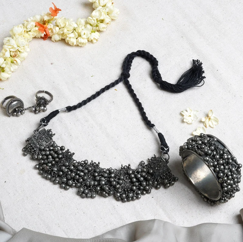 Chic And Stylish Jewelry At Exclusive Prices Teejh Kamakshi Silver Oxidised Jewelry Gift Set Chic And Stylish Jewelry At Exclusive Prices Teejh Kamakshi Silver Oxidised Jewelry Gift Set