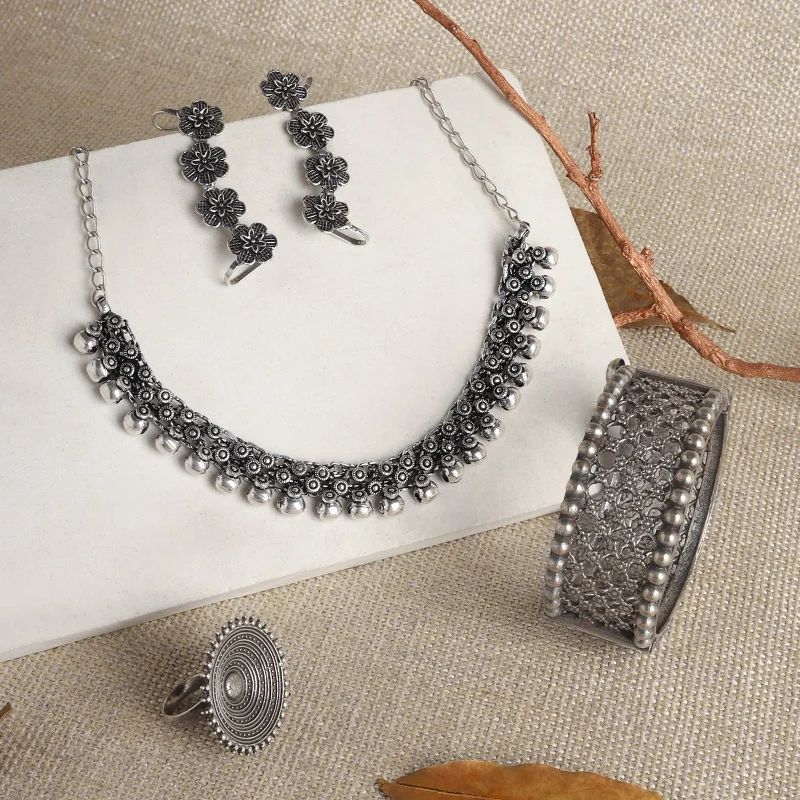 Elegant Jewelry At Unbeatable Offers – Shop Before It's Gone Teejh Nagarjunakonda Oxidised Silver Jewellery Gift Set Elegant Jewelry At Unbeatable Offers – Shop Before It's Gone Teejh Nagarjunakonda Oxidised Silver Jewellery Gift Set