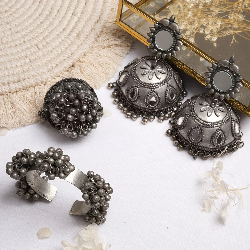Grab Your Favorite Jewelry At The Lowest Prices Teejh Ranita Silver Oxidised Jewelry Gift Set Grab Your Favorite Jewelry At The Lowest Prices Teejh Ranita Silver Oxidised Jewelry Gift Set