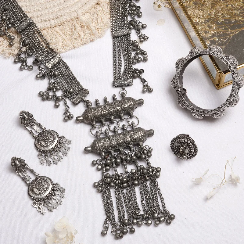 Luxury Jewelry At Unbeatable Discounts Teejh Vasana Silver Oxidised Jewelry Gift Set Luxury Jewelry At Unbeatable Discounts Teejh Vasana Silver Oxidised Jewelry Gift Set