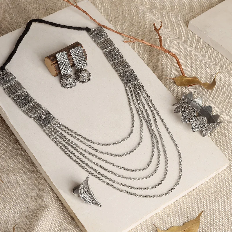 Premium Diamond Jewelry For Unforgettable Moments Teejh Vatsa Oxidised Silver Jewellery Gift Set Premium Diamond Jewelry For Unforgettable Moments Teejh Vatsa Oxidised Silver Jewellery Gift Set