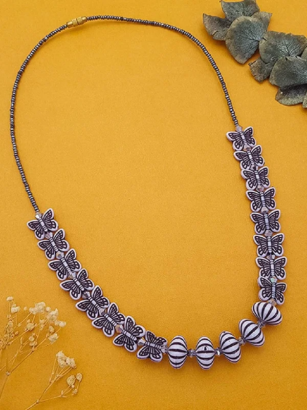 Elevate Your Outfit With Discounted Statement Jewelry Fancy Floral Chain