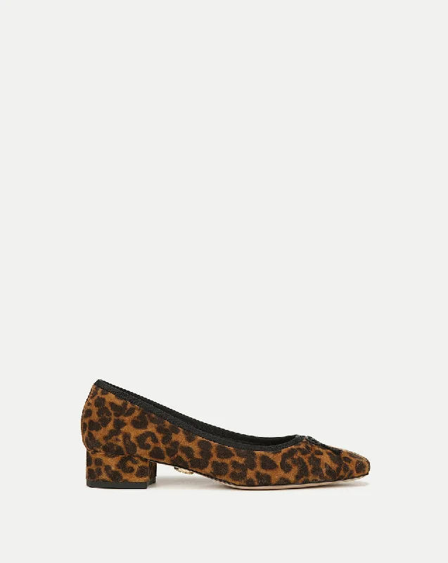 Stylish Walking Shoes Cecile Leopard Ballet Pump