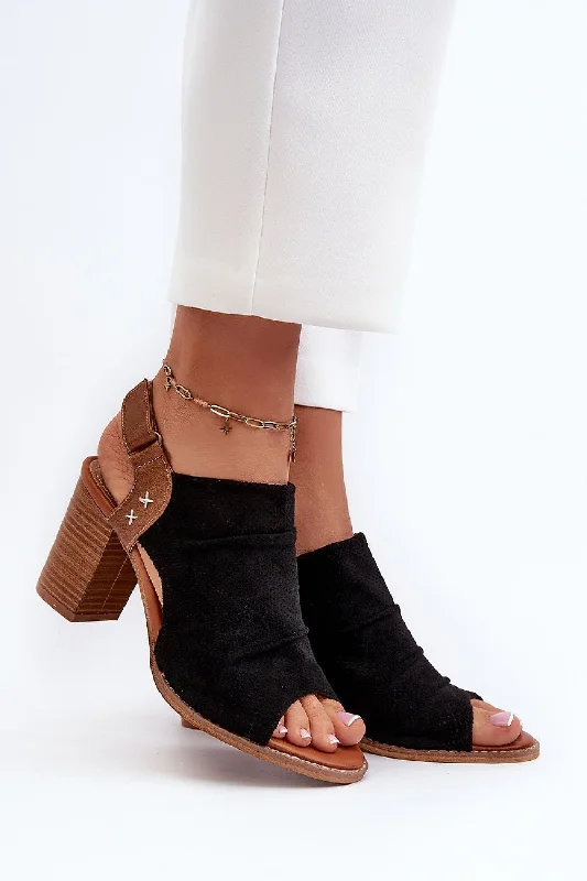 Style Upgrade Step In Style Chunky Heel Suede Stitch Sandals