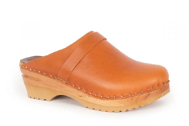 Comfortable Business Shoes Troentorp Clogs Women's Da Vinci Cognac Pull Up