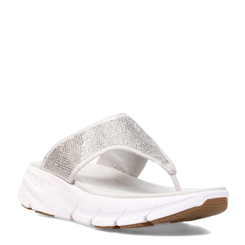 On-Trend Fashion Offers Women's Easy Spirit, Moon Emove Sandal