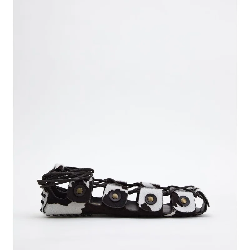 Chic Style Gommino Sandals in Leather