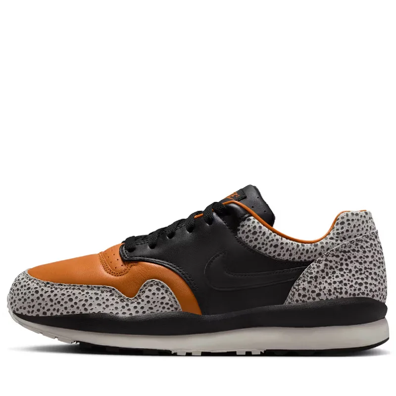 Women's Non-Slip Flats Nike Air Safari - Black/Monarch