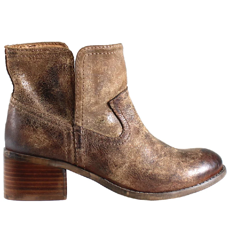 Weekend Exclusive Walnut Grove Round Toe Pull On Booties