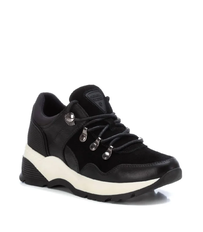 Women's Casual Sneakers In Black