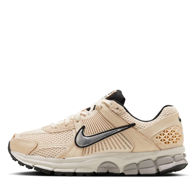 Dive Into Trendy Styles Women's Nike Zoom Vomero 5 - Pearl White/Light Bone