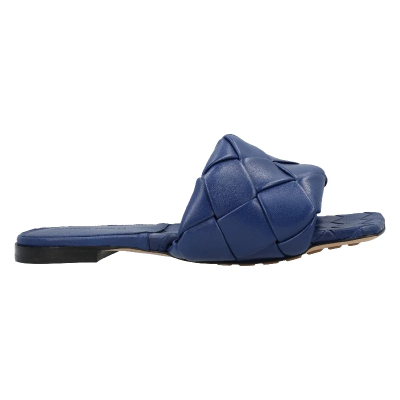 Classic Chic Deals Bottega Veneta Lido Flat Sandal blue