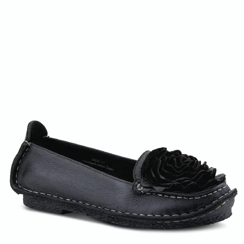 End-Of-Season Clearance Dezi Slip-On Shoe In Black