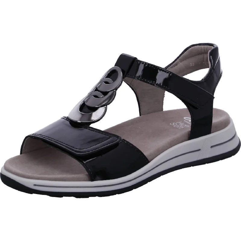 Classic Chic Deals Oregon Sandals In Black Patent