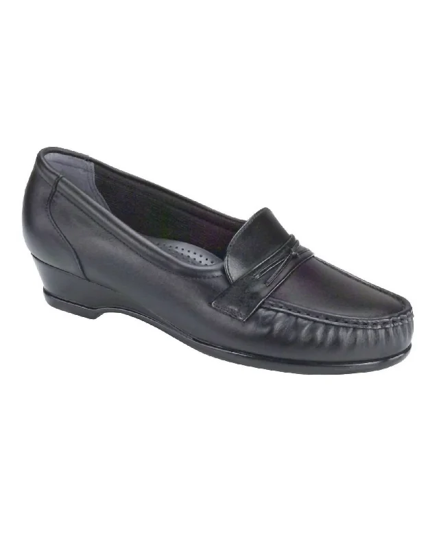 Comfortable Everyday Shoes Sas Women's Easier Slip On Loafer - Double Wide In Black