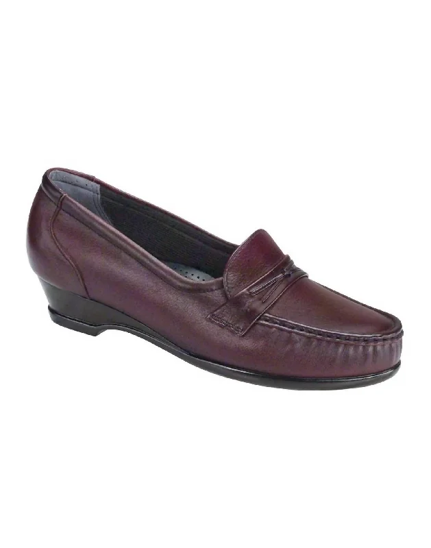 Sas Women's Easier Slip On Loafer - Medium In Antique Wine