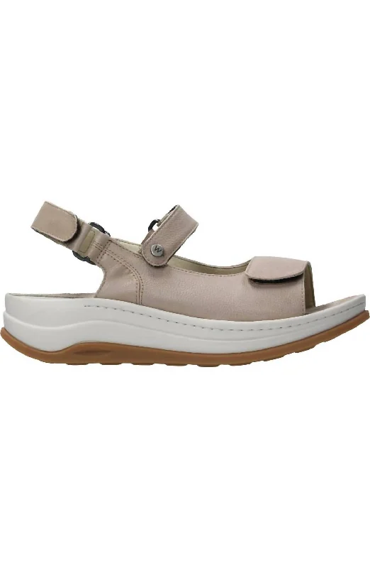 Trendy And Breathable Shoes Women's Adura Sandal In Beige Biocare