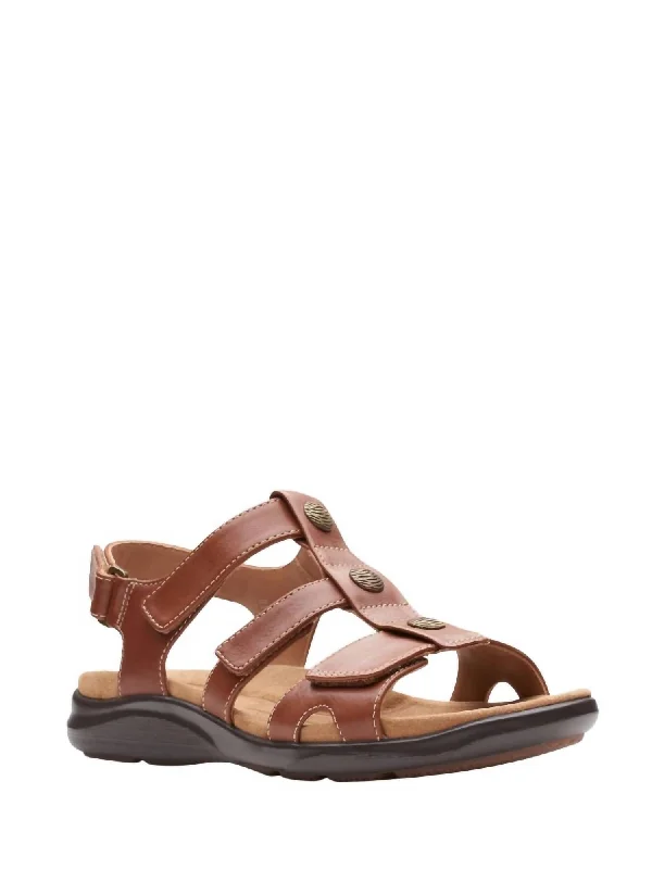 Comfortable Travel Shoes Women's Kylyn Step Sandals In Dark Tan