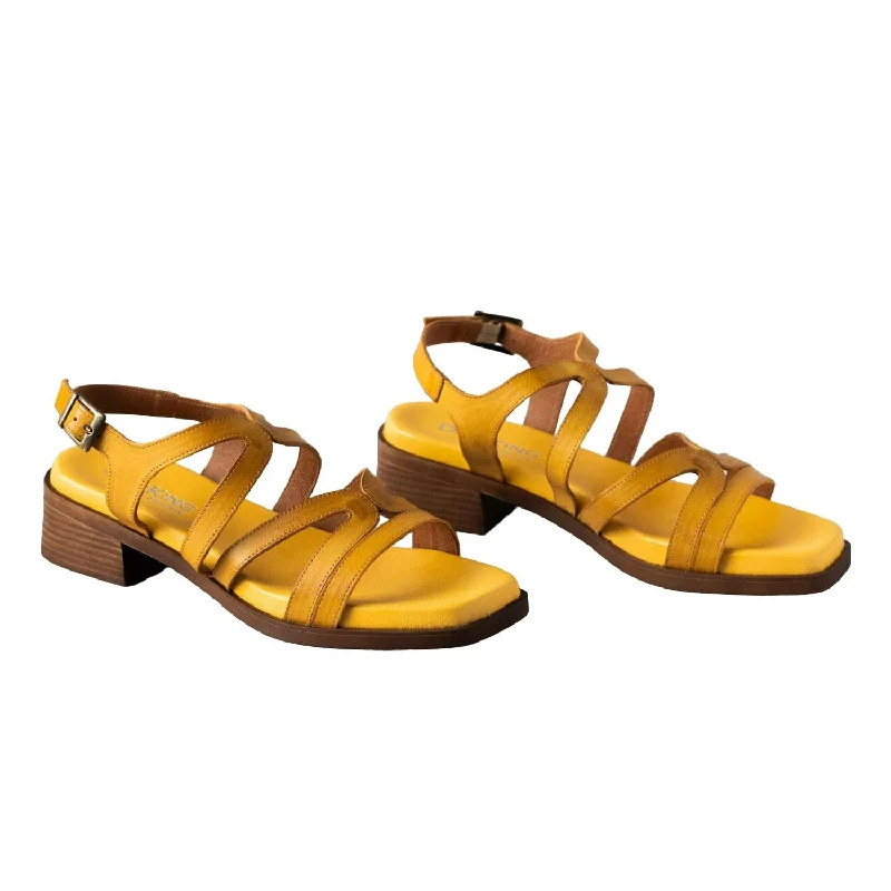 Style Redefined Women's Poleo Sandals In Texas Salfran