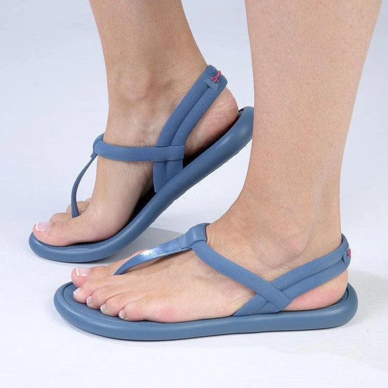 Street-Ready Casual Shoes Ipanema Gia Glam Thong Sandals -Blue